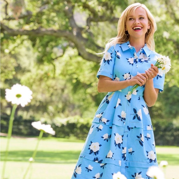 Draper James Dresses & Skirts - Draper James Blue Floral Midi Dress